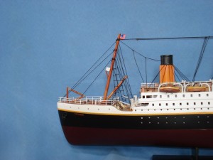 Titanic Model Ship 32-1