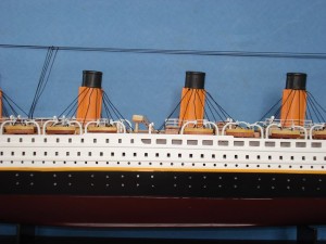 Titanic Model Ship 32-2