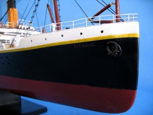 Titanic Model Ship 32-9