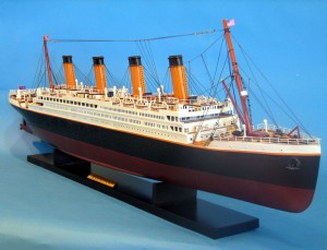 Titanic Model Shp 40-4