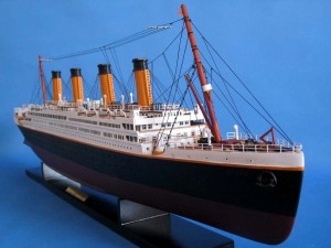 Titanic Model Shp 40-15