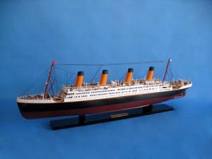 Titanic Model Shp 40-7