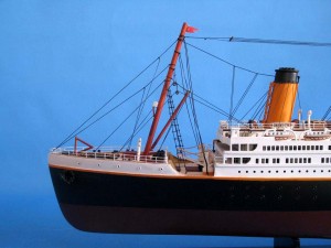 Titanic Model Shp 40-8