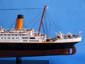 Titanic Model Shp 40-9