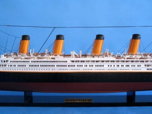 Titanic Model Shp 40-10