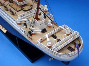 Titanic Model Ship 20-19