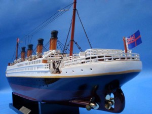 Titanic Model Ship 20-25