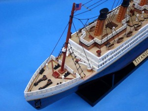 Titanic Model Ship 20-11