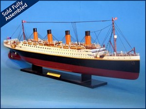 Titanic Model Ship 32