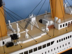 50-inch Remote Control Titanic Model 10