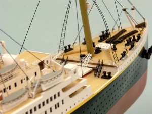 Remote Control Titanic 40" Limited Edition Model Ship 3