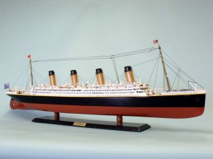 Remote Control Titanic 40" Limited Edition Model Ship 4